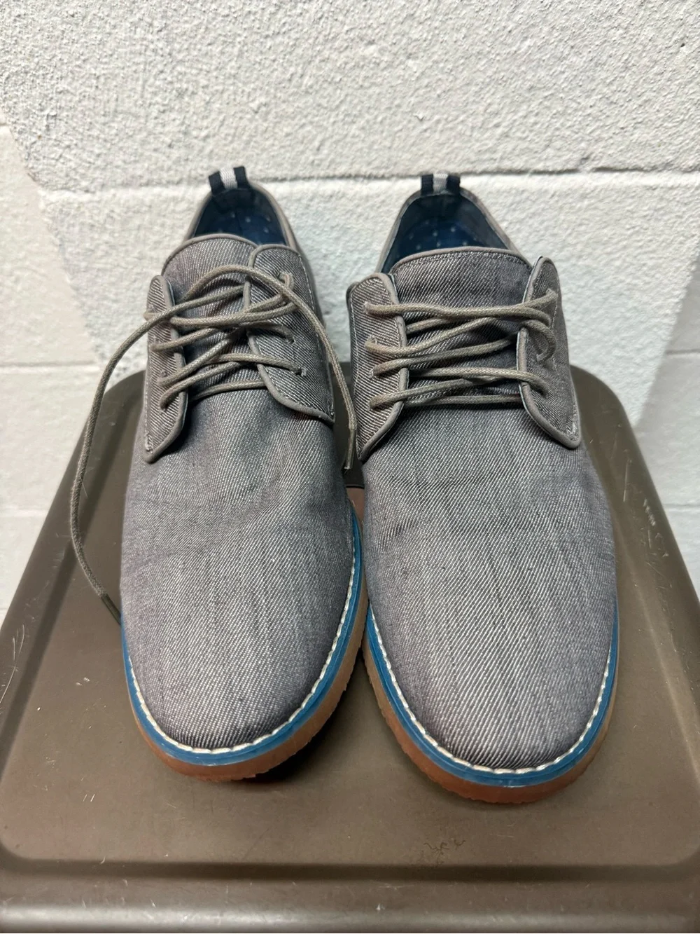 Call It Spring Men's Gray Chukka Lace-Up Shoes with Blue Trim